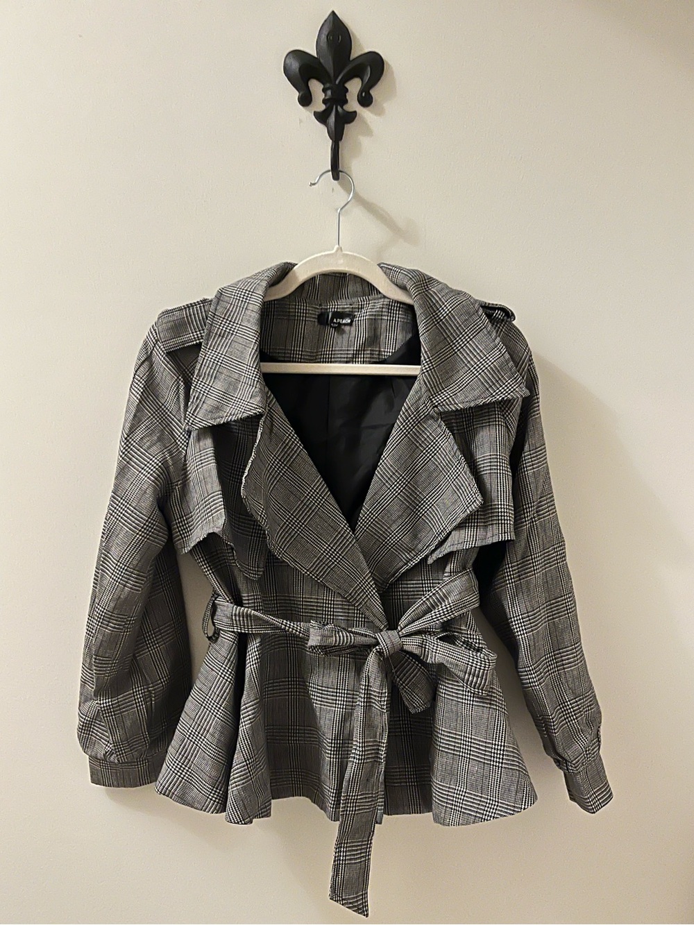 Women's Plaid Tie-Waist Trench Coat - Gray